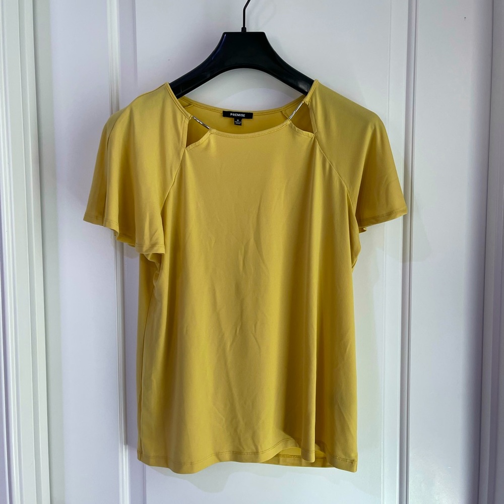Cute blouse